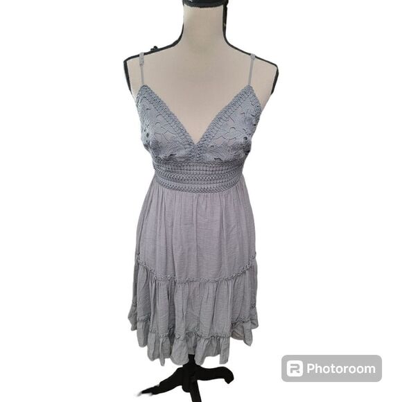 Love Tree Crocheted Layered Ruffled Summer Dress. Size M. - Picture 2 of 10